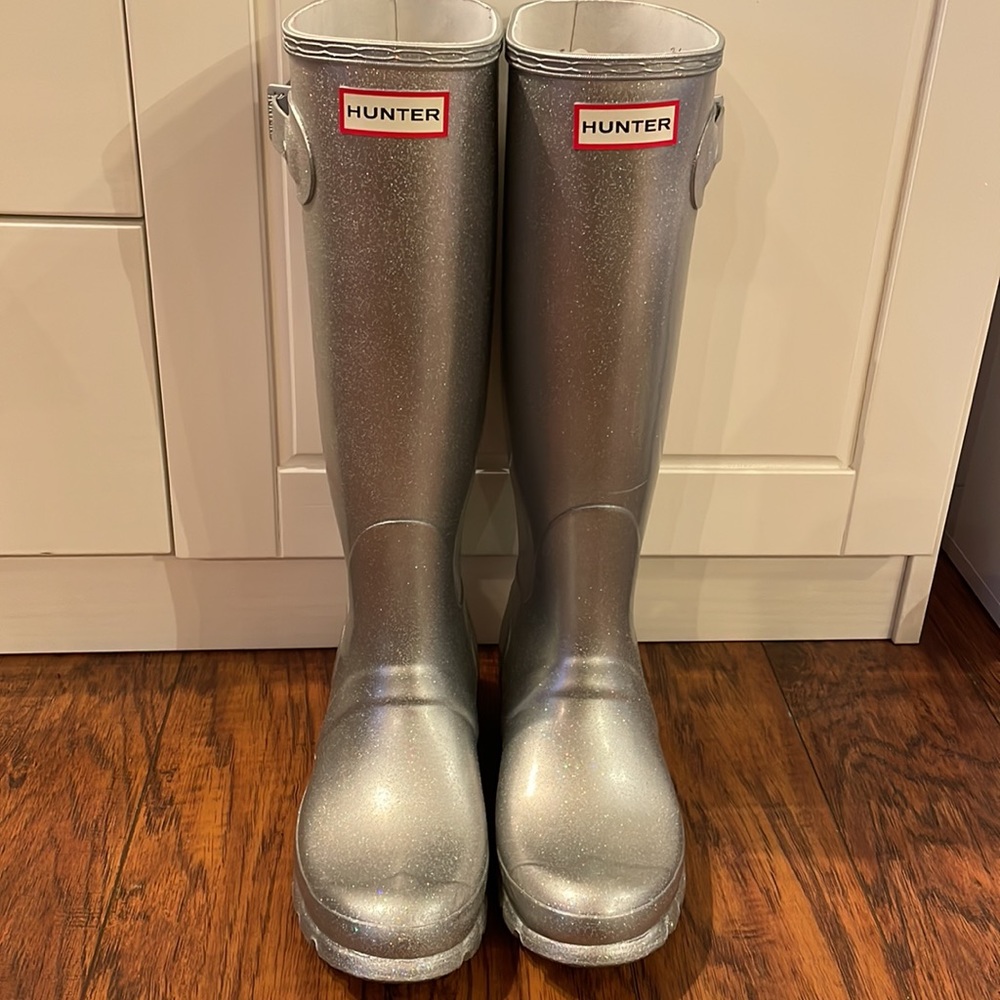 Silver metallic hunter boots